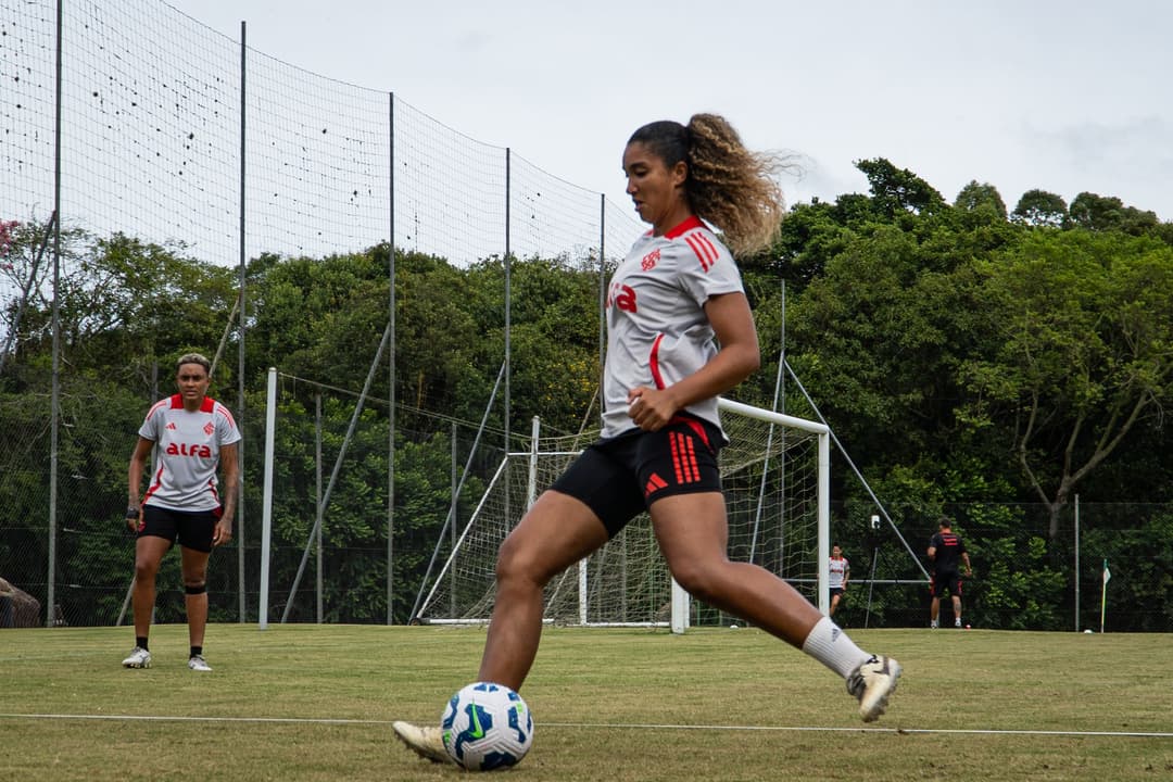 Gurias Coloradas iniciam semana de trabalho visando o Fluminense pela Série A1