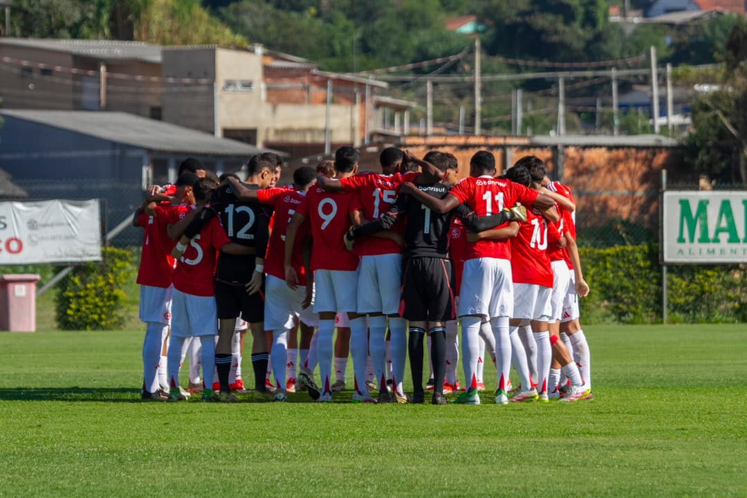 Celeiro de Ases goleia o Cruzeiro e mantém 100% no Gauchão Sub-17