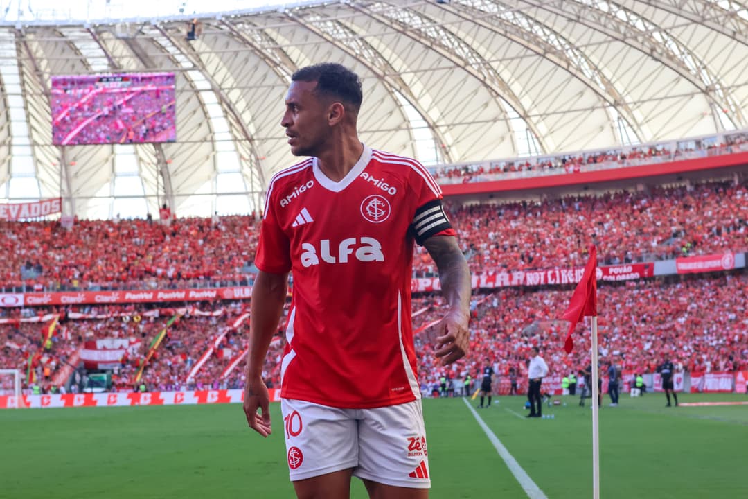 Leilão das camisas do título gaúcho de 2025 arrecada 56 mil reais